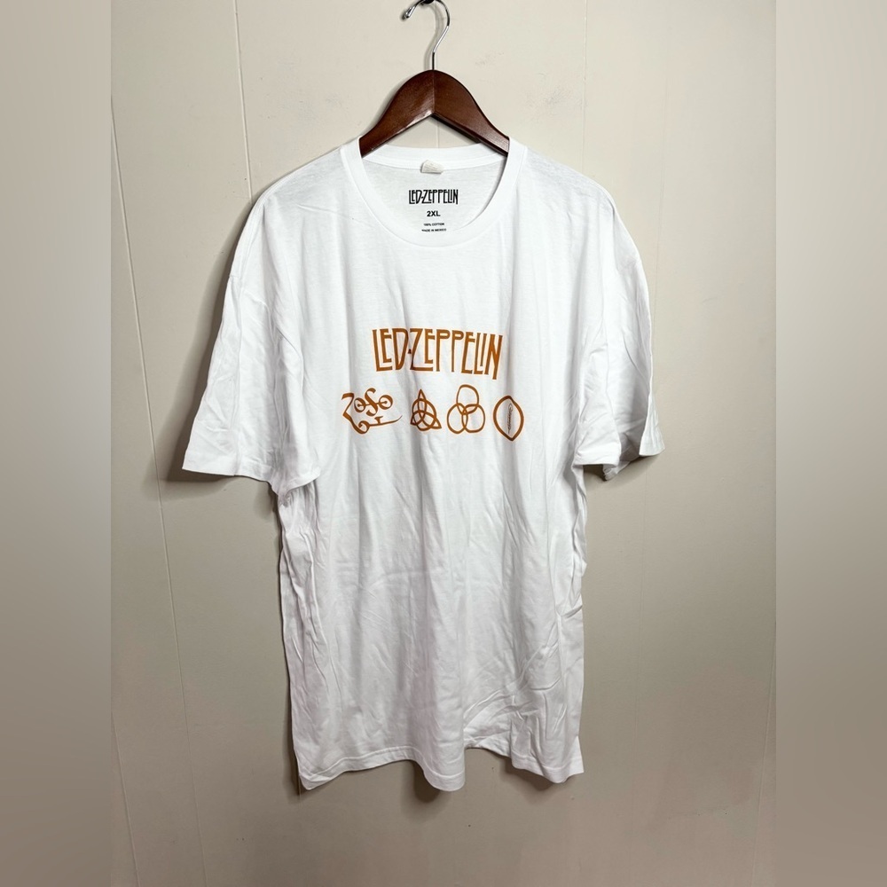 Led Zeppelin white short sleeve graphic band t shirt size XXL/2XL